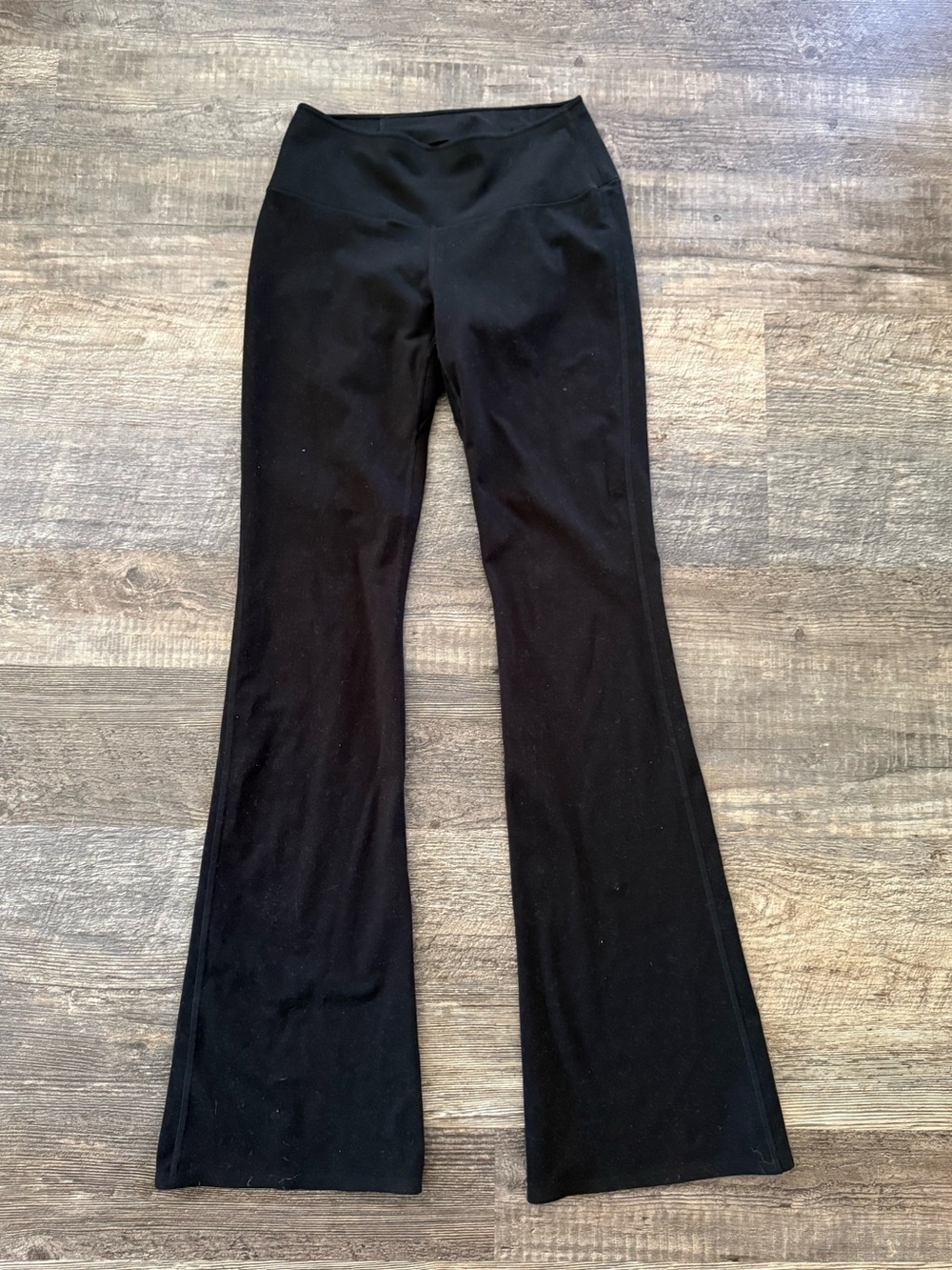 Uniqlo Black Flare Leggings Pants – Size Small